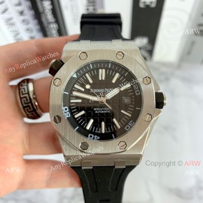 Replica Audemars Piguet Royal Oak Offshore Diver 43mm Watch Black Dial SS